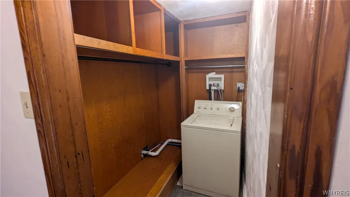 Washer / Closet