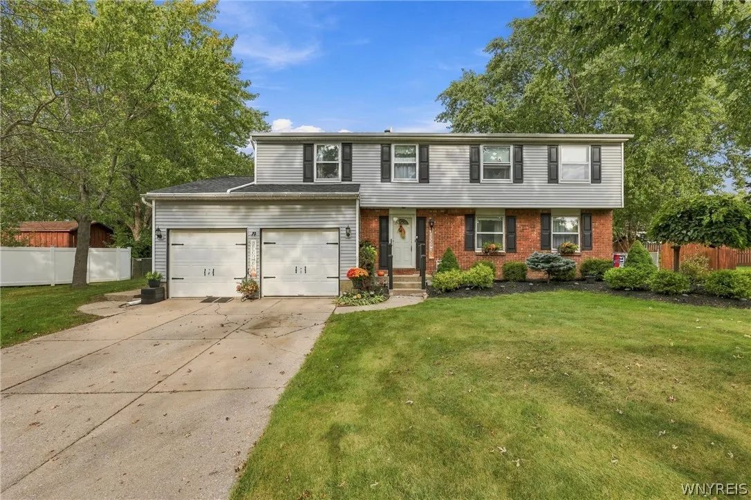 14 Coleen Court, West Seneca, New York 14224, West Seneca, New York 14224, 4 Bedroom Bedrooms, 11 Room Rooms,2 BathroomBathrooms,Residential,For Sale,14 Coleen Court, West Seneca, New York 14224,0,B1718326