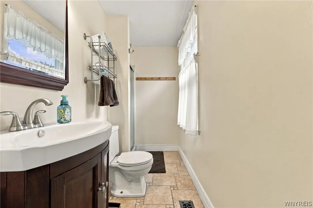 Full Bath off Primary Bedroom