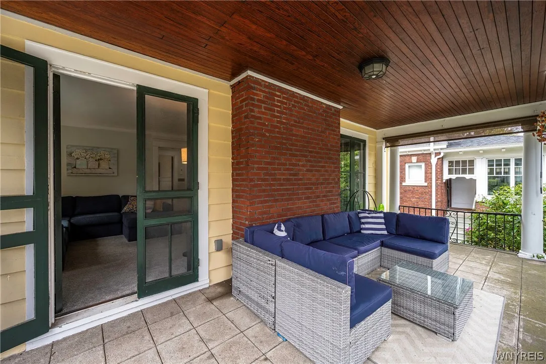 40 Jewett Parkway, Buffalo, New York 14214, Buffalo, New York 14214, 3 Bedroom Bedrooms, 12 Room Rooms,2 BathroomBathrooms,Residential,For Sale,40 Jewett Parkway, Buffalo, New York 14214,0,B1718380