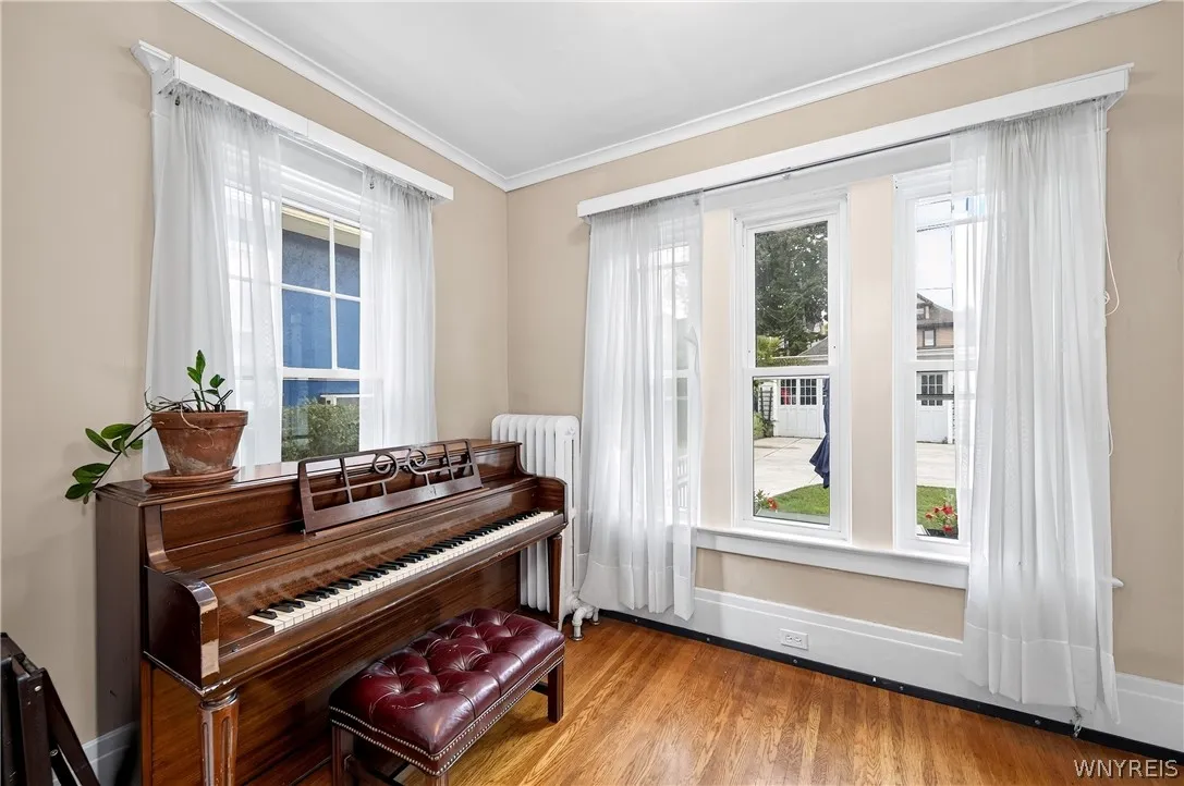 40 Jewett Parkway, Buffalo, New York 14214, Buffalo, New York 14214, 3 Bedroom Bedrooms, 12 Room Rooms,2 BathroomBathrooms,Residential,For Sale,40 Jewett Parkway, Buffalo, New York 14214,0,B1718380