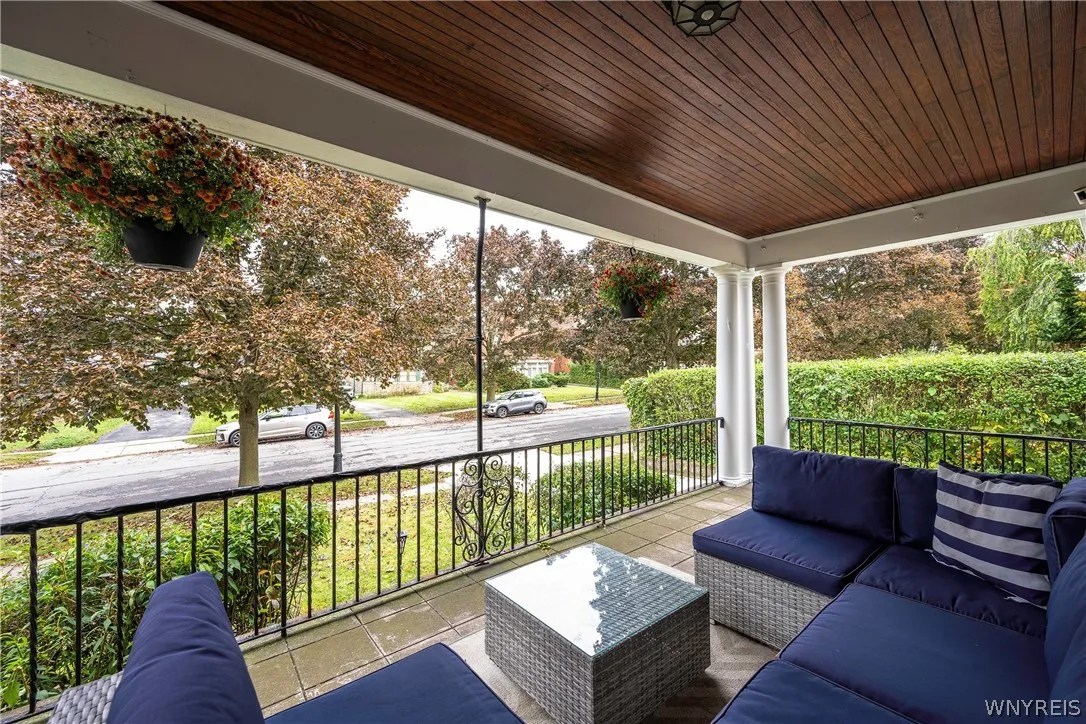 40 Jewett Parkway, Buffalo, New York 14214, Buffalo, New York 14214, 3 Bedroom Bedrooms, 12 Room Rooms,2 BathroomBathrooms,Residential,For Sale,40 Jewett Parkway, Buffalo, New York 14214,0,B1718380