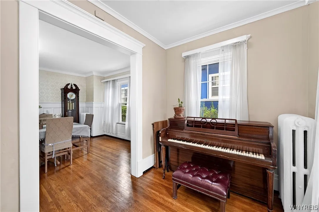 40 Jewett Parkway, Buffalo, New York 14214, Buffalo, New York 14214, 3 Bedroom Bedrooms, 12 Room Rooms,2 BathroomBathrooms,Residential,For Sale,40 Jewett Parkway, Buffalo, New York 14214,0,B1718380