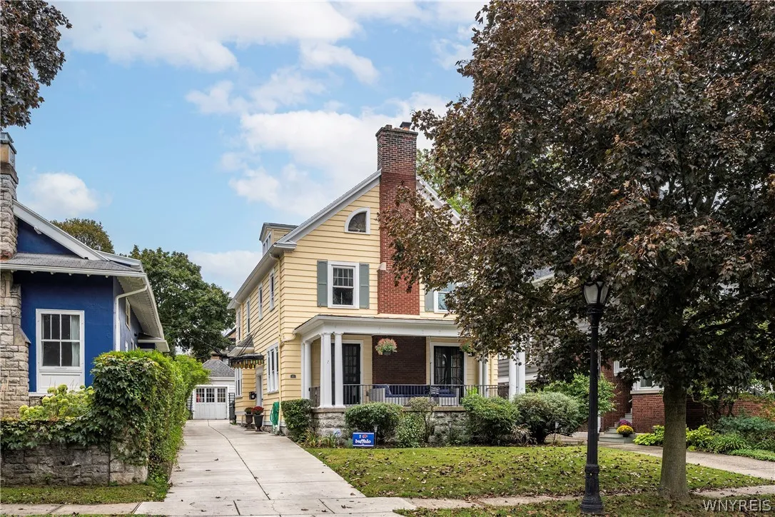 40 Jewett Parkway, Buffalo, New York 14214, Buffalo, New York 14214, 3 Bedroom Bedrooms, 12 Room Rooms,2 BathroomBathrooms,Residential,For Sale,40 Jewett Parkway, Buffalo, New York 14214,0,B1718380