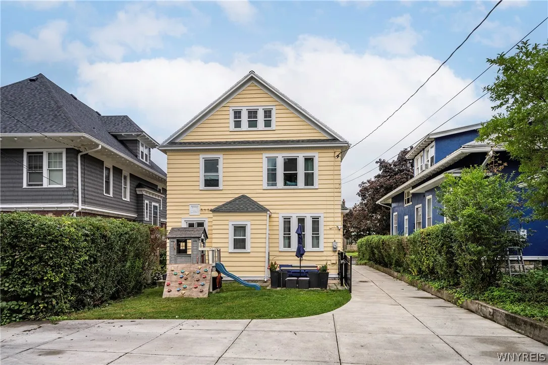 40 Jewett Parkway, Buffalo, New York 14214, Buffalo, New York 14214, 3 Bedroom Bedrooms, 12 Room Rooms,2 BathroomBathrooms,Residential,For Sale,40 Jewett Parkway, Buffalo, New York 14214,0,B1718380
