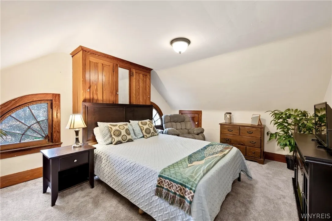 40 Jewett Parkway, Buffalo, New York 14214, Buffalo, New York 14214, 3 Bedroom Bedrooms, 12 Room Rooms,2 BathroomBathrooms,Residential,For Sale,40 Jewett Parkway, Buffalo, New York 14214,0,B1718380