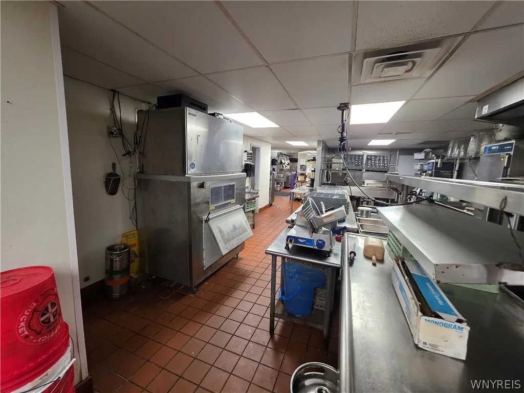 9415 Main Street, Clarence, New York 14031, Clarence, New York 14031, ,Commercial Lease,For Rent,9415 Main Street, Clarence, New York 14031,0,B1718748