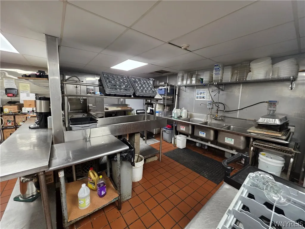 9415 Main Street, Clarence, New York 14031, Clarence, New York 14031, ,Commercial Lease,For Rent,9415 Main Street, Clarence, New York 14031,0,B1718748