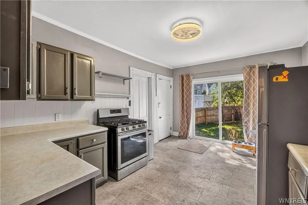 274 Hoyt Street, Buffalo, New York 14213, Buffalo, New York 14213, 3 Bedroom Bedrooms, 6 Room Rooms,1 BathroomBathrooms,Residential,For Sale,274 Hoyt Street, Buffalo, New York 14213,0,B1718048