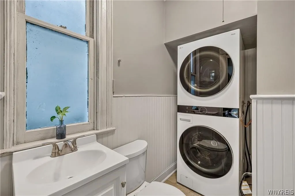274 Hoyt Street, Buffalo, New York 14213, Buffalo, New York 14213, 3 Bedroom Bedrooms, 6 Room Rooms,1 BathroomBathrooms,Residential,For Sale,274 Hoyt Street, Buffalo, New York 14213,0,B1718048