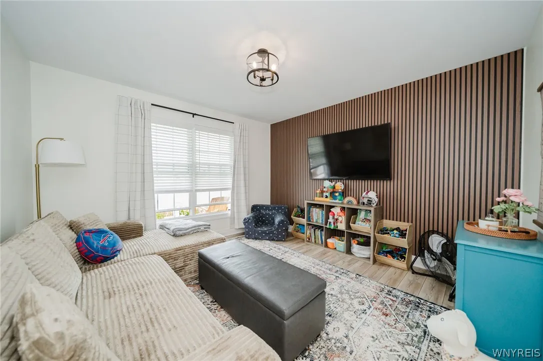 62 Windham Court, Grand Island, New York 14072, Grand Island, New York 14072, 4 Bedroom Bedrooms, 15 Room Rooms,2 BathroomBathrooms,Residential,For Sale,62 Windham Court, Grand Island, New York 14072,0,B1718437