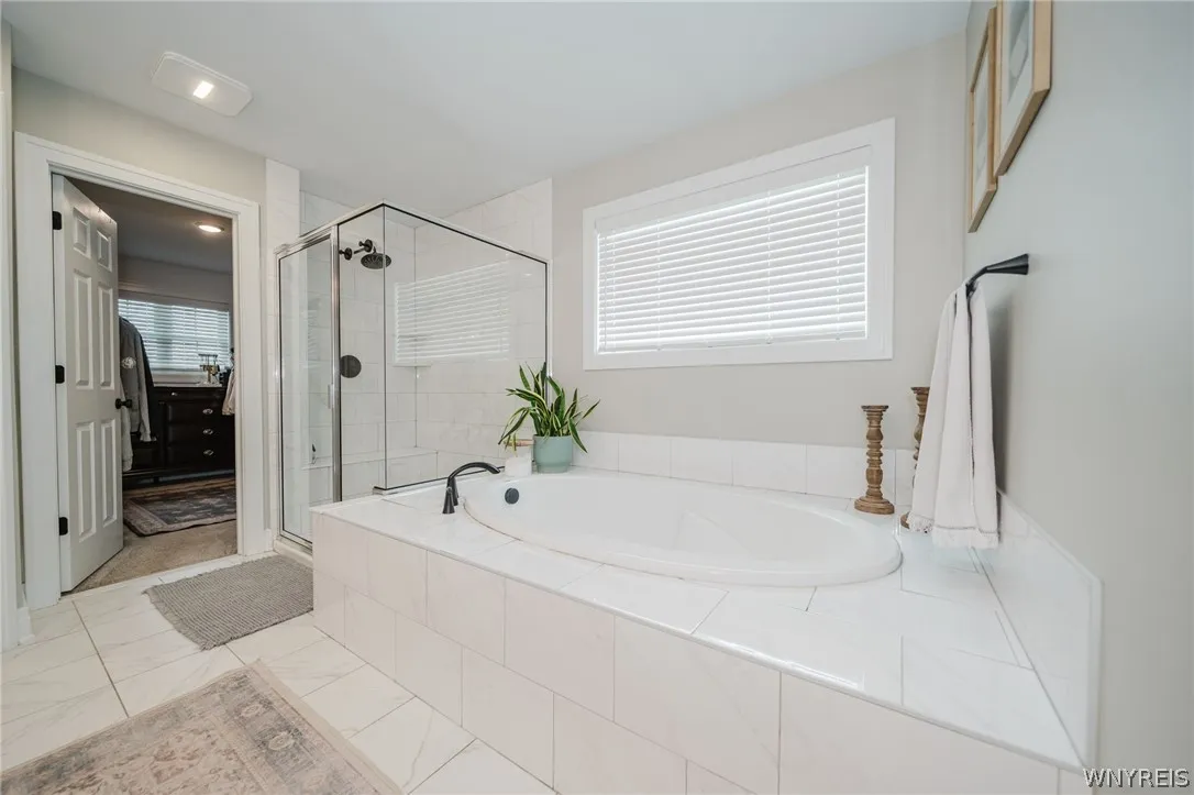 62 Windham Court, Grand Island, New York 14072, Grand Island, New York 14072, 4 Bedroom Bedrooms, 15 Room Rooms,2 BathroomBathrooms,Residential,For Sale,62 Windham Court, Grand Island, New York 14072,0,B1718437
