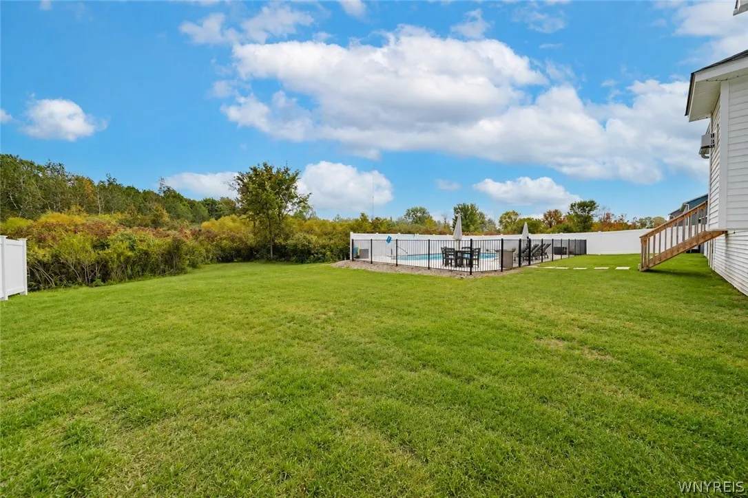 62 Windham Court, Grand Island, New York 14072, Grand Island, New York 14072, 4 Bedroom Bedrooms, 15 Room Rooms,2 BathroomBathrooms,Residential,For Sale,62 Windham Court, Grand Island, New York 14072,0,B1718437
