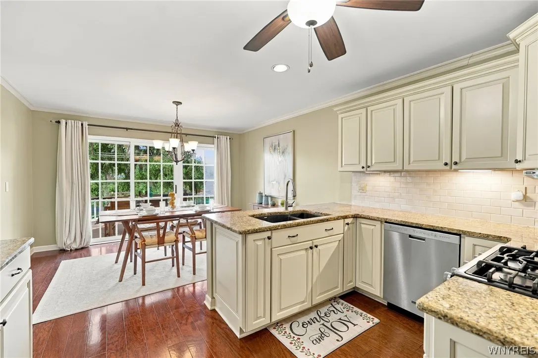 26 Pinegrove Court, Hamburg, New York 14075, Hamburg, New York 14075, 2 Bedroom Bedrooms, 7 Room Rooms,1 BathroomBathrooms,Residential,For Sale,26 Pinegrove Court, Hamburg, New York 14075,0,B1719138