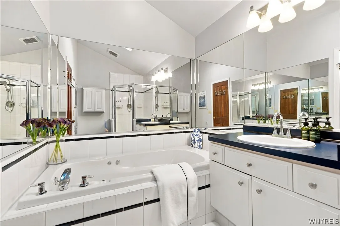 26 Pinegrove Court, Hamburg, New York 14075, Hamburg, New York 14075, 2 Bedroom Bedrooms, 7 Room Rooms,1 BathroomBathrooms,Residential,For Sale,26 Pinegrove Court, Hamburg, New York 14075,0,B1719138