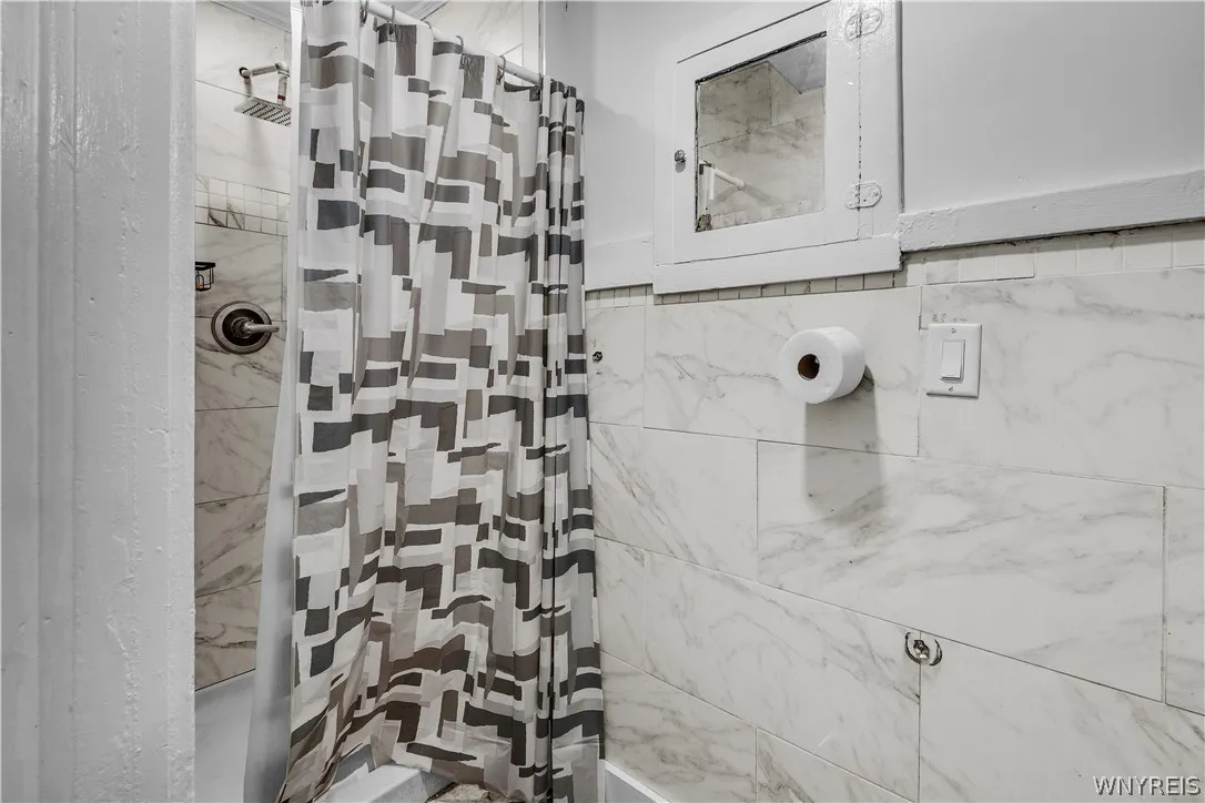 116 Herkimer Street, Buffalo, New York 14213, Buffalo, New York 14213, 6 Bedroom Bedrooms, ,4 BathroomBathrooms,Residential,For Sale,116 Herkimer Street, Buffalo, New York 14213,0,B1717334