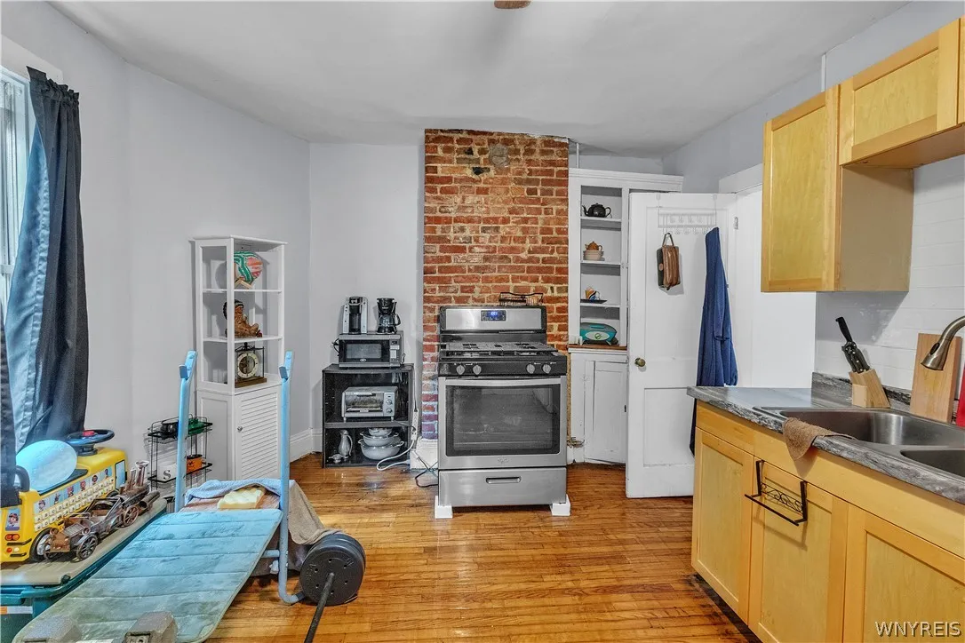 116 Herkimer Street, Buffalo, New York 14213, Buffalo, New York 14213, 6 Bedroom Bedrooms, ,4 BathroomBathrooms,Residential,For Sale,116 Herkimer Street, Buffalo, New York 14213,0,B1717334