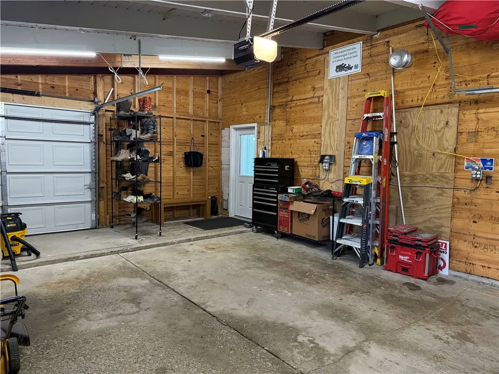 1579 Lakeview Road, Hamburg, New York 14085, Hamburg, New York 14085, 2 Bedroom Bedrooms, 6 Room Rooms,1 BathroomBathrooms,Residential,For Sale,1579 Lakeview Road, Hamburg, New York 14085,0,R1719184