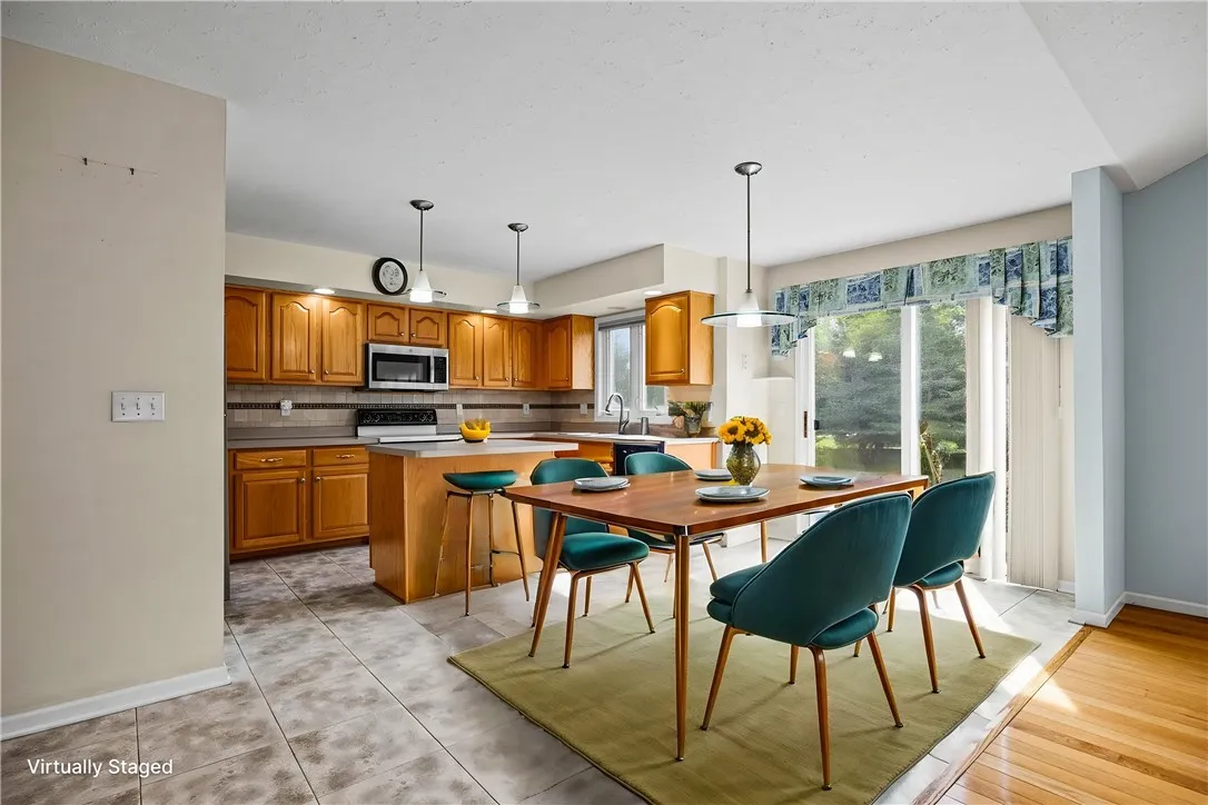 25 Acorn Valley Trl, Ogden, New York 14624, Ogden, New York 14624, 3 Bedroom Bedrooms, 6 Room Rooms,2 BathroomBathrooms,Residential,For Sale,25 Acorn Valley Trl, Ogden, New York 14624,0,R1718419