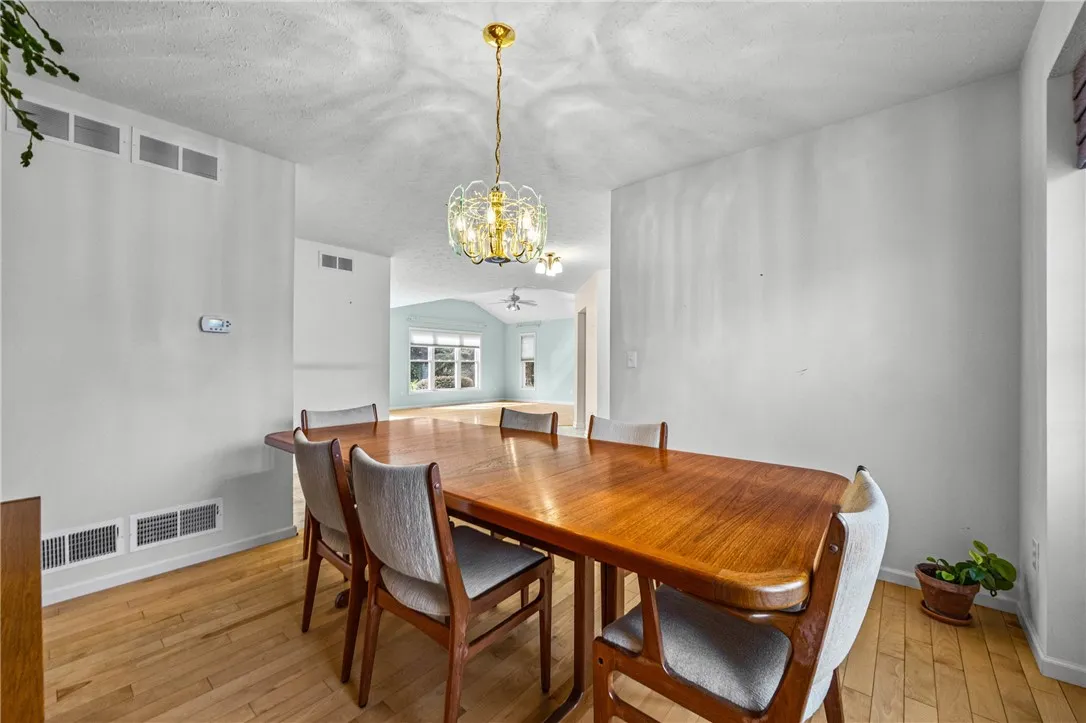25 Acorn Valley Trl, Ogden, New York 14624, Ogden, New York 14624, 3 Bedroom Bedrooms, 6 Room Rooms,2 BathroomBathrooms,Residential,For Sale,25 Acorn Valley Trl, Ogden, New York 14624,0,R1718419