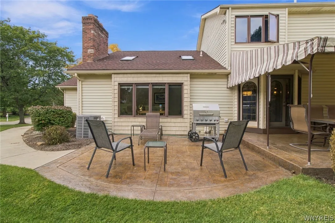 5470 Country Club Lane, Hamburg, New York 14075, Hamburg, New York 14075, 4 Bedroom Bedrooms, 10 Room Rooms,3 BathroomBathrooms,Residential,For Sale,5470 Country Club Lane, Hamburg, New York 14075,0,B1718958