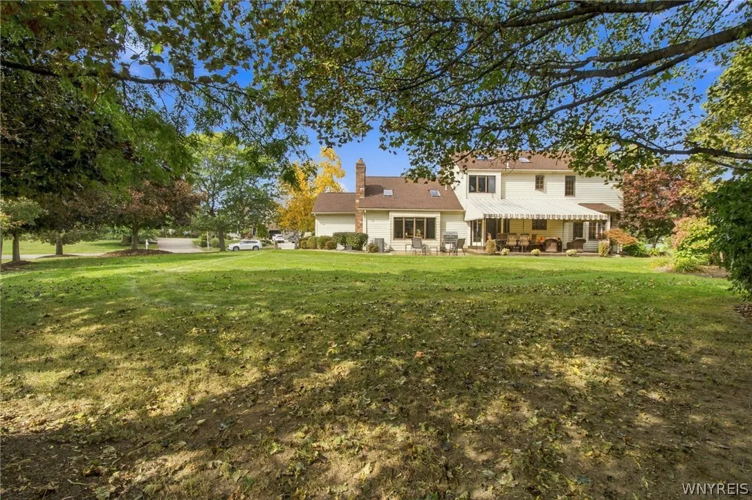 5470 Country Club Lane, Hamburg, New York 14075, Hamburg, New York 14075, 4 Bedroom Bedrooms, 10 Room Rooms,3 BathroomBathrooms,Residential,For Sale,5470 Country Club Lane, Hamburg, New York 14075,0,B1718958
