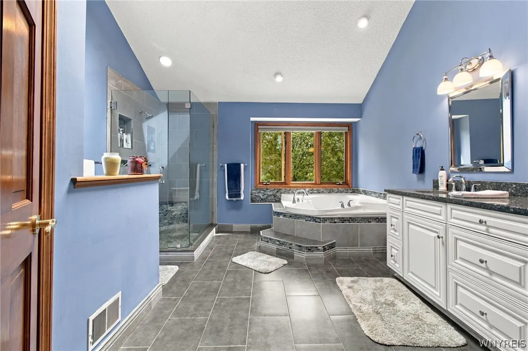 5470 Country Club Lane, Hamburg, New York 14075, Hamburg, New York 14075, 4 Bedroom Bedrooms, 10 Room Rooms,3 BathroomBathrooms,Residential,For Sale,5470 Country Club Lane, Hamburg, New York 14075,0,B1718958