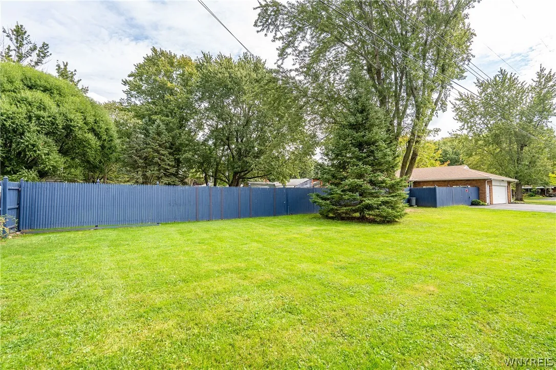 3 Hazel Court, Orchard Park, New York 14224, Orchard Park, New York 14224, 3 Bedroom Bedrooms, 6 Room Rooms,1 BathroomBathrooms,Residential,For Sale,3 Hazel Court, Orchard Park, New York 14224,0,B1718980