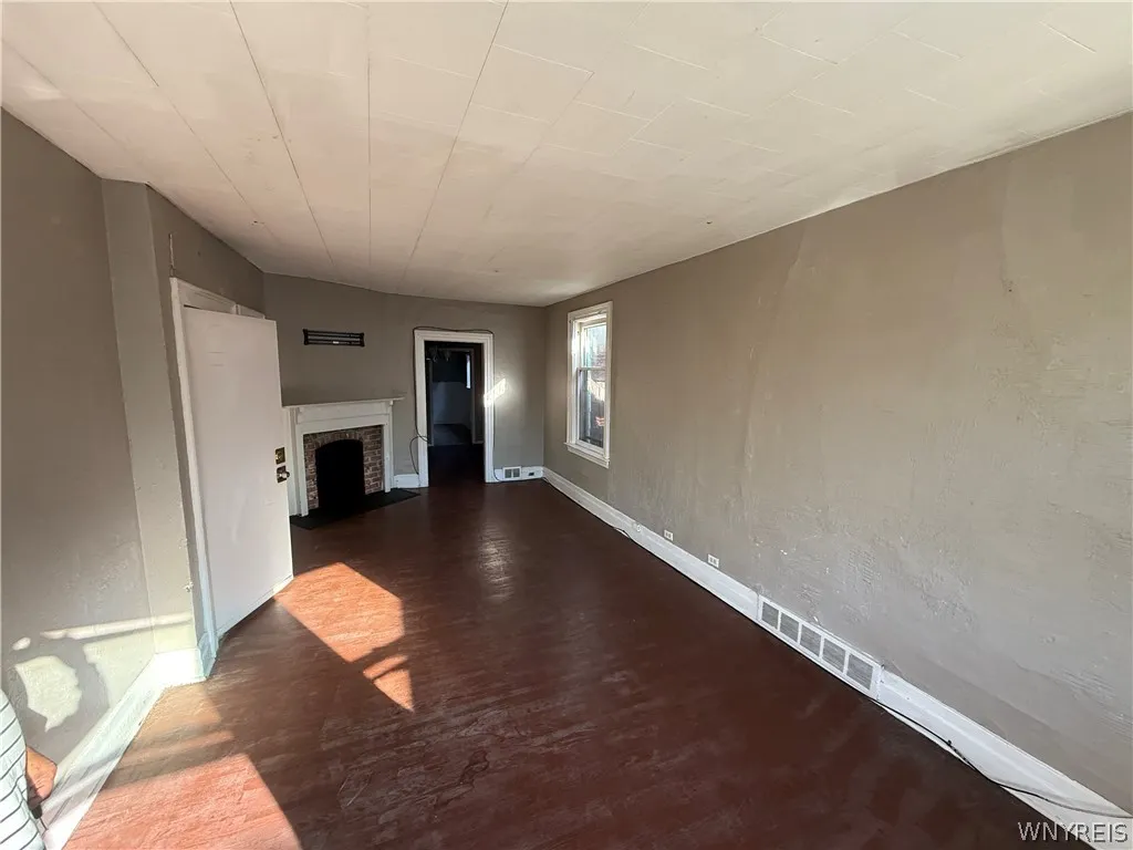 315 Grant Street, Buffalo, New York 14213, Buffalo, New York 14213, 6 Bedroom Bedrooms, ,2 BathroomBathrooms,Residential,For Sale,315 Grant Street, Buffalo, New York 14213,0,B1719246