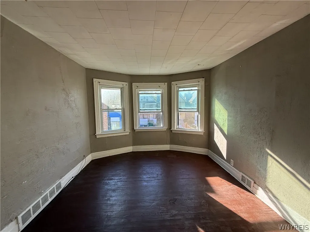 315 Grant Street, Buffalo, New York 14213, Buffalo, New York 14213, 6 Bedroom Bedrooms, ,2 BathroomBathrooms,Residential,For Sale,315 Grant Street, Buffalo, New York 14213,0,B1719246