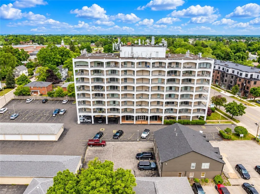 5854 Main Street 501, Amherst, New York 14221, Amherst, New York 14221, 2 Bedroom Bedrooms, 6 Room Rooms,1 BathroomBathrooms,Residential,For Sale,5854 Main Street 501, Amherst, New York 14221,0,R1719088
