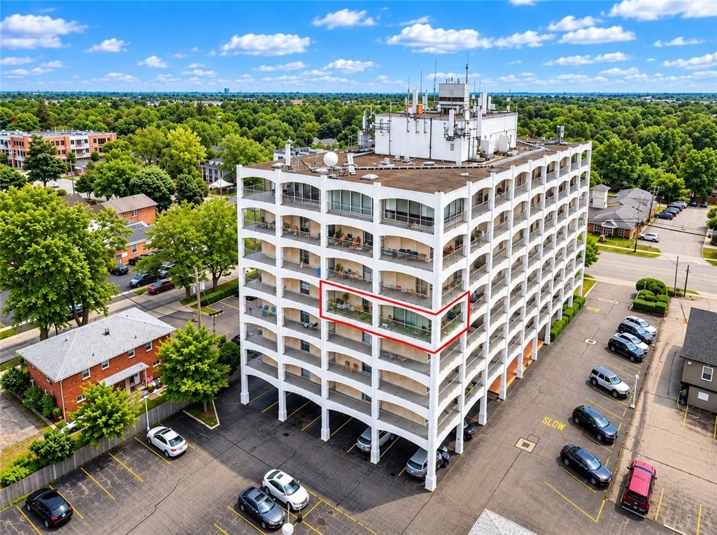 5854 Main Street 501, Amherst, New York 14221, Amherst, New York 14221, 2 Bedroom Bedrooms, 6 Room Rooms,1 BathroomBathrooms,Residential,For Sale,5854 Main Street 501, Amherst, New York 14221,0,R1719088