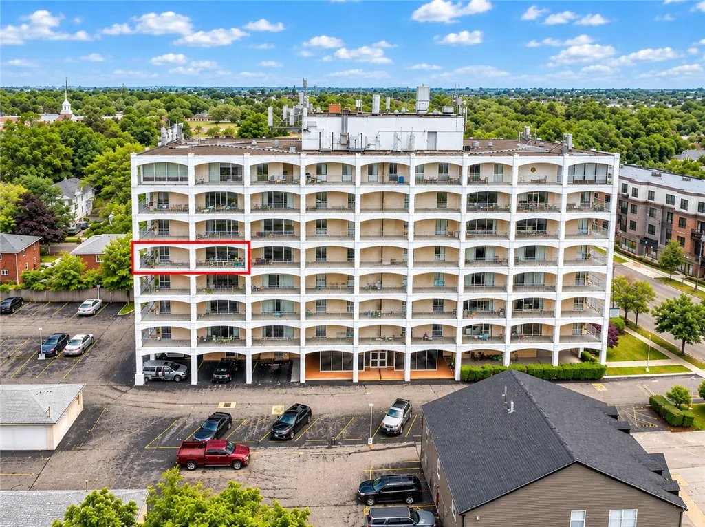 5854 Main Street 501, Amherst, New York 14221, Amherst, New York 14221, 2 Bedroom Bedrooms, 6 Room Rooms,1 BathroomBathrooms,Residential,For Sale,5854 Main Street 501, Amherst, New York 14221,0,R1719088