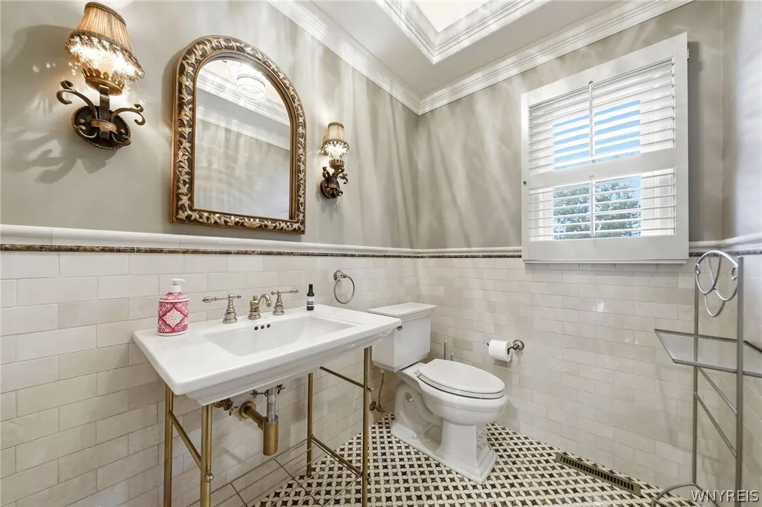 powder room