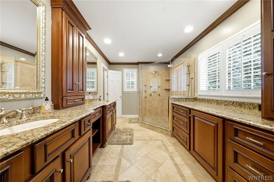 ensuite bath