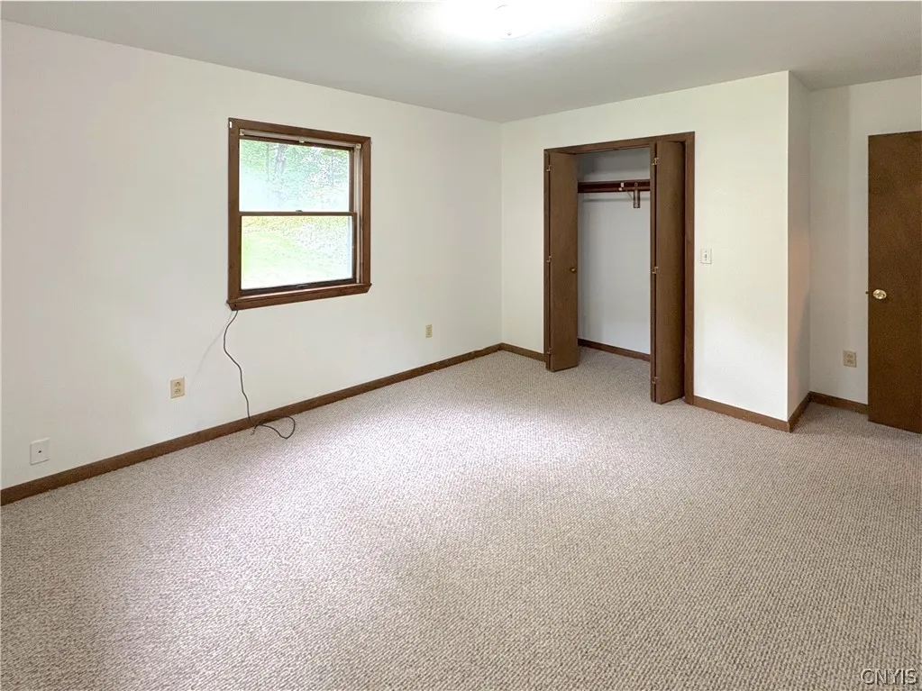 55 White Street, Kirkland, New York 13323, Kirkland, New York 13323, 2 Bedroom Bedrooms, 5 Room Rooms,1 BathroomBathrooms,Residential Lease,For Rent,55 White Street, Kirkland, New York 13323,0,S1719314