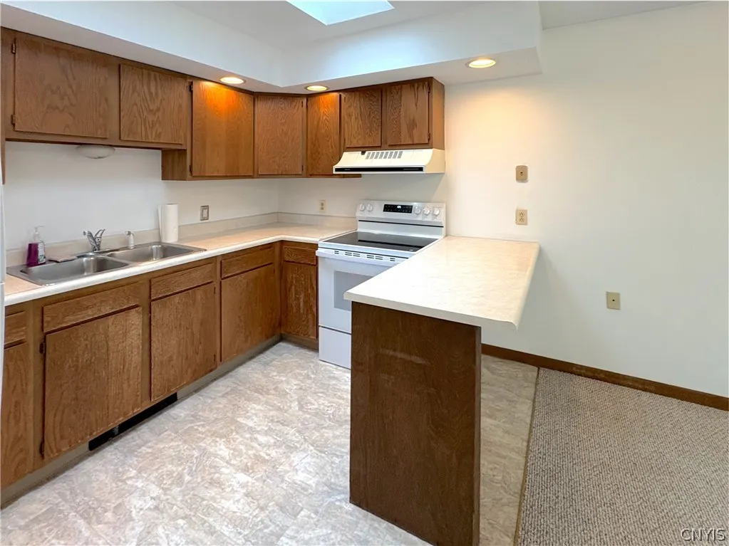 55 White Street, Kirkland, New York 13323, Kirkland, New York 13323, 2 Bedroom Bedrooms, 5 Room Rooms,1 BathroomBathrooms,Residential Lease,For Rent,55 White Street, Kirkland, New York 13323,0,S1719314