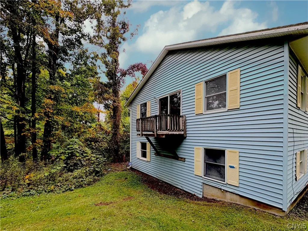 55 White Street, Kirkland, New York 13323, Kirkland, New York 13323, 2 Bedroom Bedrooms, 5 Room Rooms,1 BathroomBathrooms,Residential Lease,For Rent,55 White Street, Kirkland, New York 13323,0,S1719314