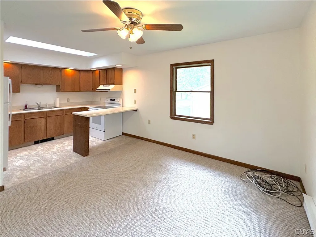 55 White Street, Kirkland, New York 13323, Kirkland, New York 13323, 2 Bedroom Bedrooms, 5 Room Rooms,1 BathroomBathrooms,Residential Lease,For Rent,55 White Street, Kirkland, New York 13323,0,S1719314