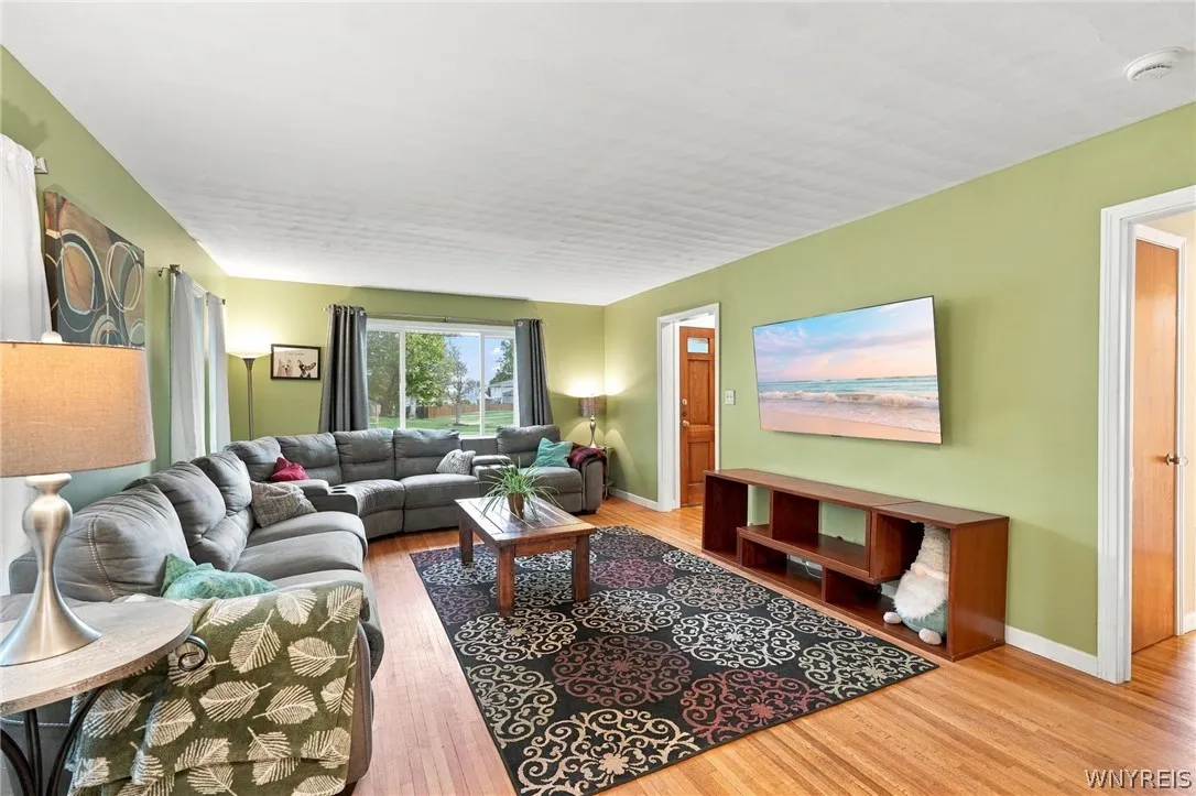 9521 Greiner Road, Clarence, New York 14031, Clarence, New York 14031, 3 Bedroom Bedrooms, 6 Room Rooms,1 BathroomBathrooms,Residential,For Sale,9521 Greiner Road, Clarence, New York 14031,0,B1718469