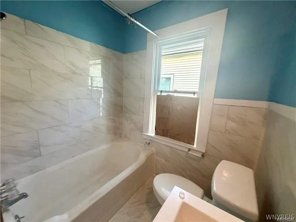 484 Dartmouth Avenue, Buffalo, New York 14215, Buffalo, New York 14215, 3 Bedroom Bedrooms, 7 Room Rooms,1 BathroomBathrooms,Residential Lease,For Rent,484 Dartmouth Avenue, Buffalo, New York 14215,0,B1719317