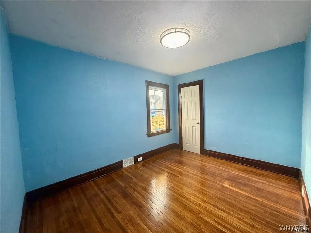 484 Dartmouth Avenue, Buffalo, New York 14215, Buffalo, New York 14215, 3 Bedroom Bedrooms, 7 Room Rooms,1 BathroomBathrooms,Residential Lease,For Rent,484 Dartmouth Avenue, Buffalo, New York 14215,0,B1719317