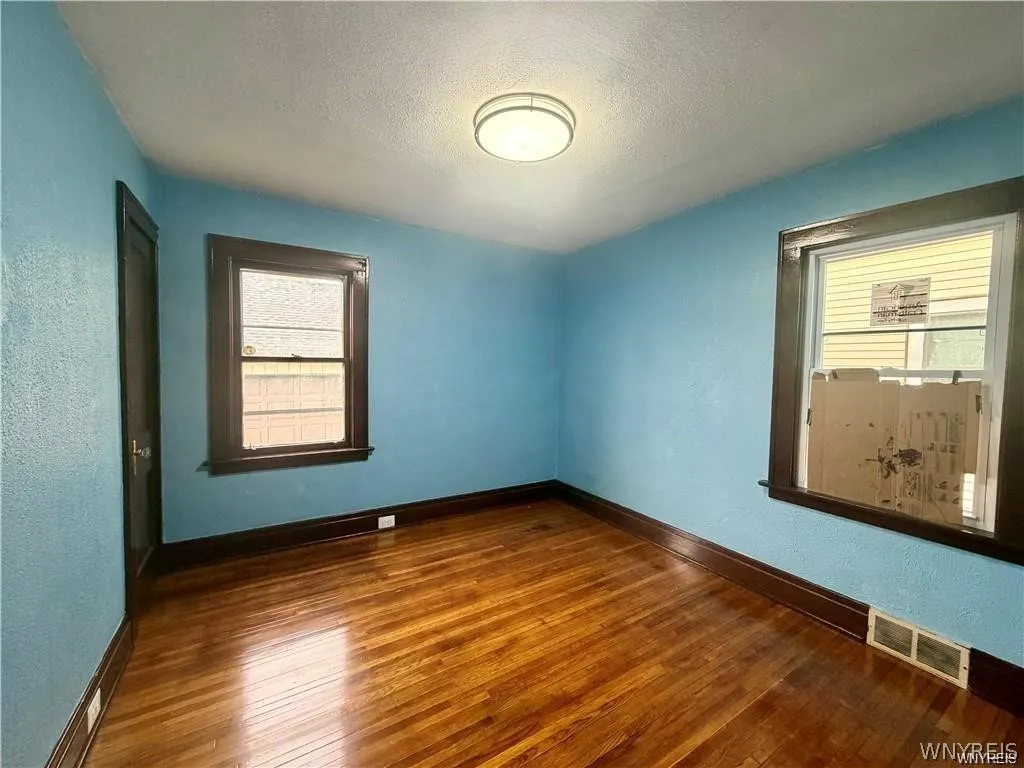 484 Dartmouth Avenue, Buffalo, New York 14215, Buffalo, New York 14215, 3 Bedroom Bedrooms, 7 Room Rooms,1 BathroomBathrooms,Residential Lease,For Rent,484 Dartmouth Avenue, Buffalo, New York 14215,0,B1719317