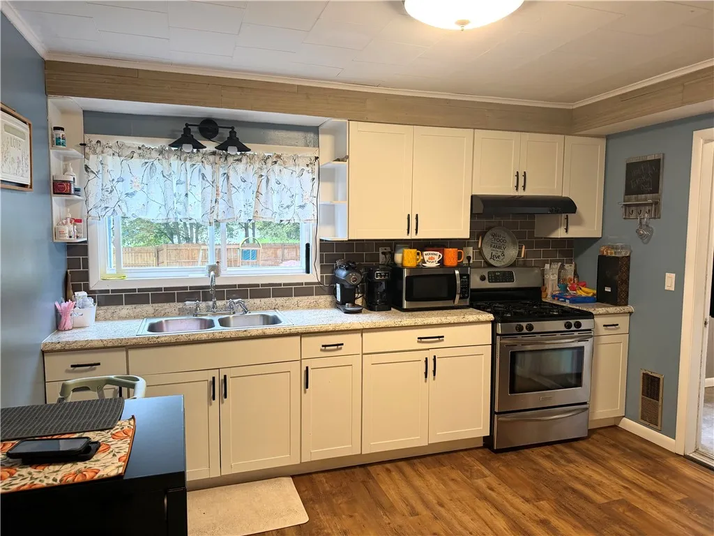 29 Hickok Avenue, Norwich, New York 13815, Norwich, New York 13815, 3 Bedroom Bedrooms, 9 Room Rooms,1 BathroomBathrooms,Residential,For Sale,29 Hickok Avenue, Norwich, New York 13815,0,R1718109