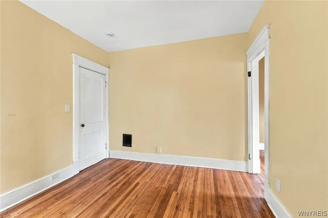 798 Abbott Road, Buffalo, New York 14220, Buffalo, New York 14220, 6 Bedroom Bedrooms, ,2 BathroomBathrooms,Residential,For Sale,798 Abbott Road, Buffalo, New York 14220,0,B1719239