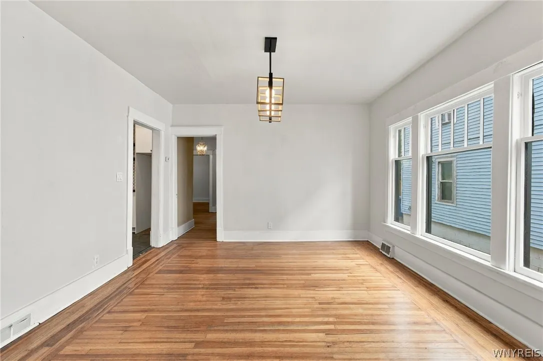 798 Abbott Road, Buffalo, New York 14220, Buffalo, New York 14220, 6 Bedroom Bedrooms, ,2 BathroomBathrooms,Residential,For Sale,798 Abbott Road, Buffalo, New York 14220,0,B1719239