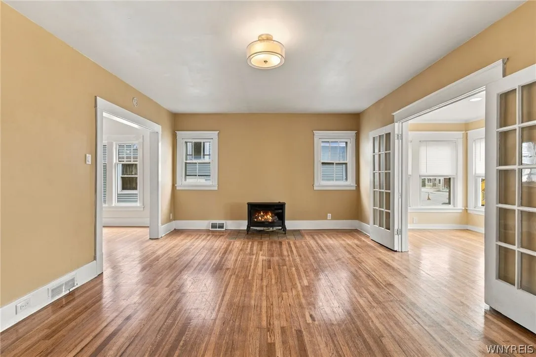 798 Abbott Road, Buffalo, New York 14220, Buffalo, New York 14220, 6 Bedroom Bedrooms, ,2 BathroomBathrooms,Residential,For Sale,798 Abbott Road, Buffalo, New York 14220,0,B1719239