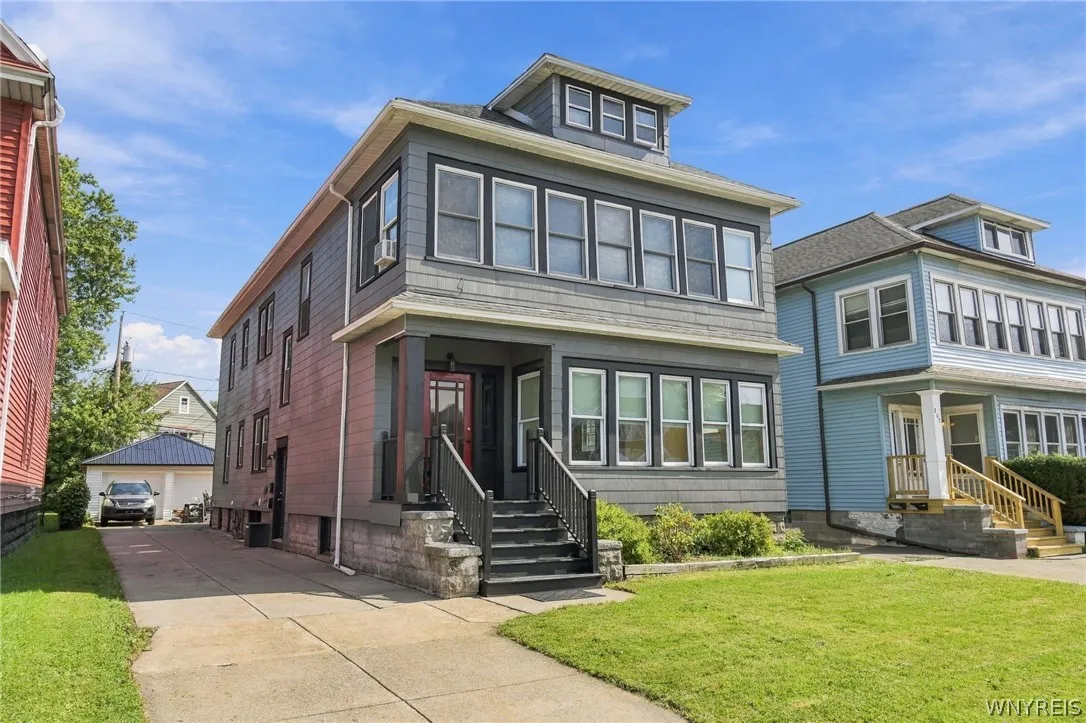 798 Abbott Road, Buffalo, New York 14220, Buffalo, New York 14220, 6 Bedroom Bedrooms, ,2 BathroomBathrooms,Residential,For Sale,798 Abbott Road, Buffalo, New York 14220,0,B1719239