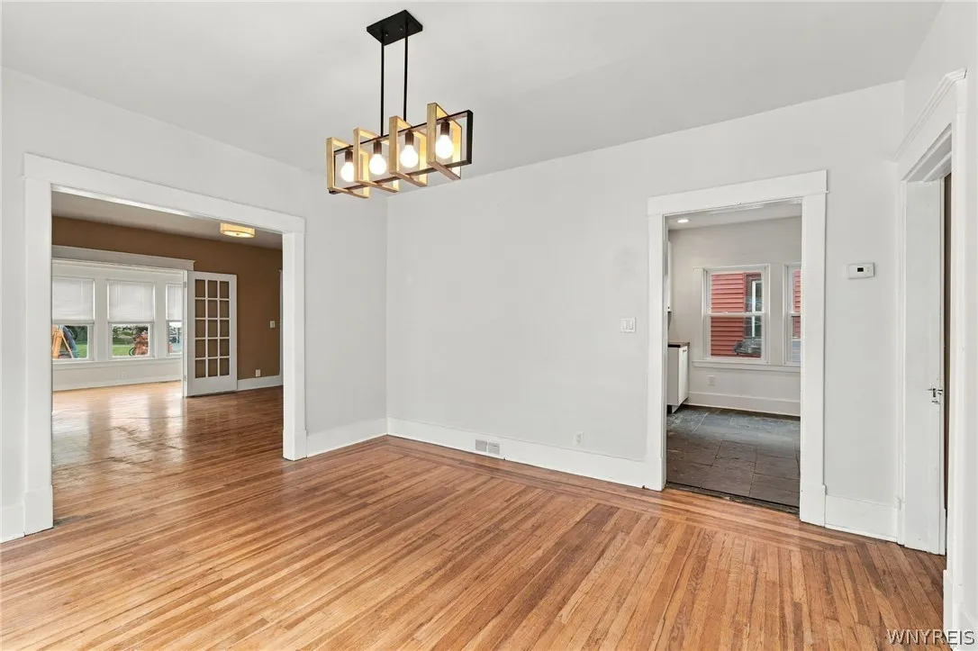 798 Abbott Road, Buffalo, New York 14220, Buffalo, New York 14220, 6 Bedroom Bedrooms, ,2 BathroomBathrooms,Residential,For Sale,798 Abbott Road, Buffalo, New York 14220,0,B1719239