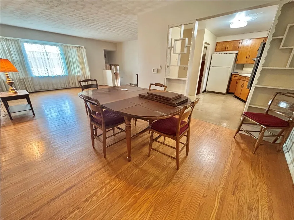 2137 West Ridge Road, Greece, New York 14626, Greece, New York 14626, 3 Bedroom Bedrooms, 9 Room Rooms,1 BathroomBathrooms,Residential,For Sale,2137 West Ridge Road, Greece, New York 14626,0,R1718961